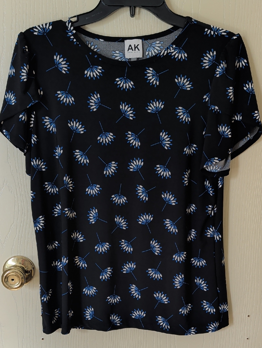 Anne Klein Black Short Sleeve Top with Blue Daisy Print